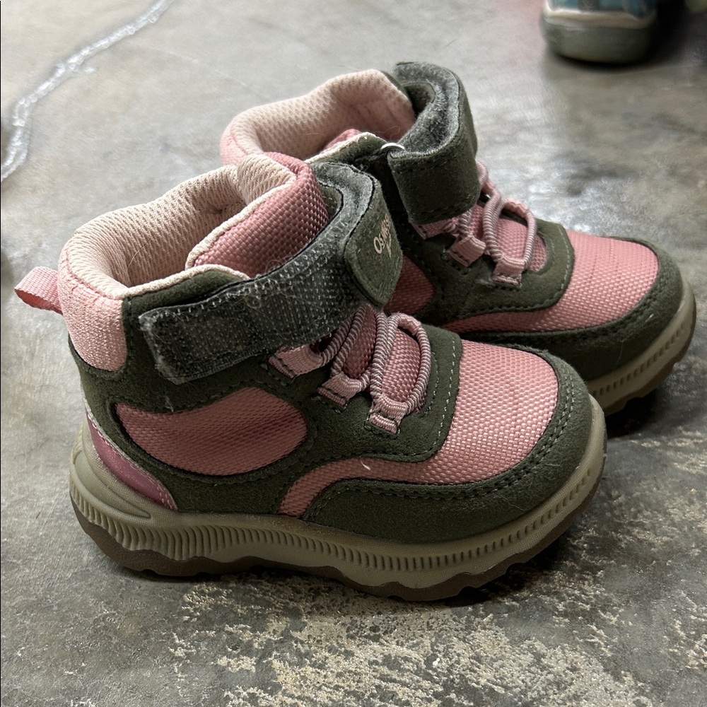 Oshkosh toddler boots